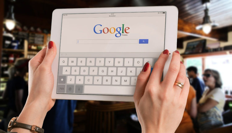 Apple și Google