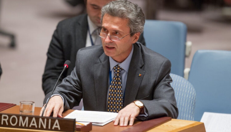 Ion Jinga si democrația